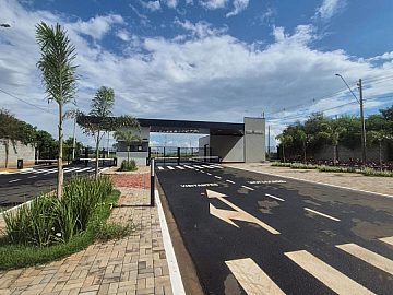 Terreno em Condom�nio � Venda